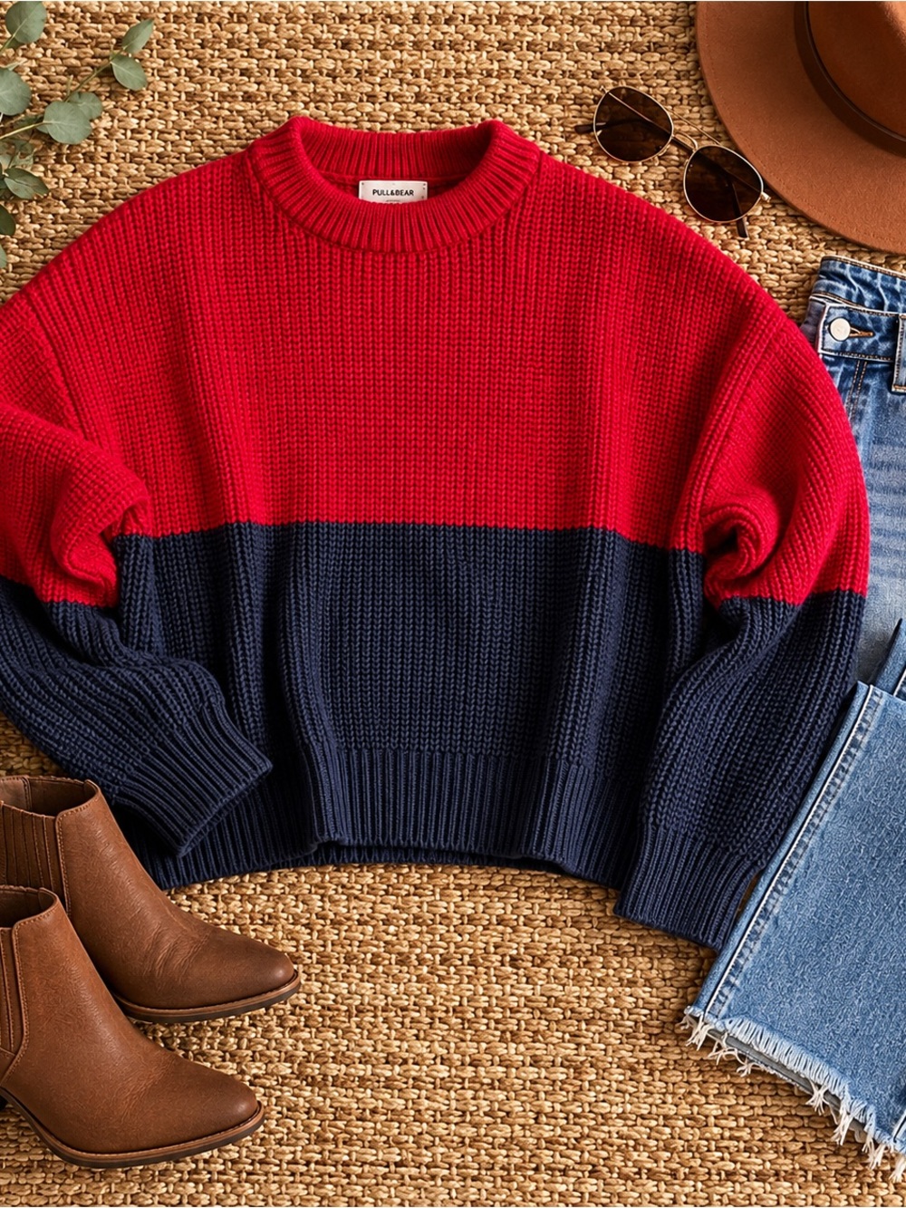 Pull&Bear Red and Navy Colorblock Cropped Crewneck Sweater
